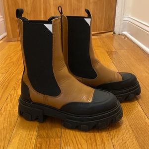 Ganni Calf Leather Mid Chelsea Boot